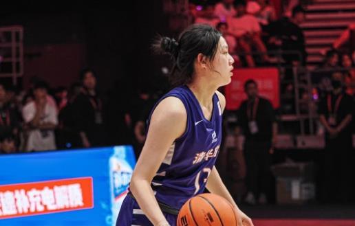 她跟徐紫奇, 有不足 她跟徐紫奇, 有不足