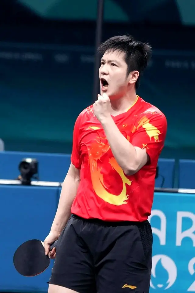 的重重压力, 教练, 站在训练馆